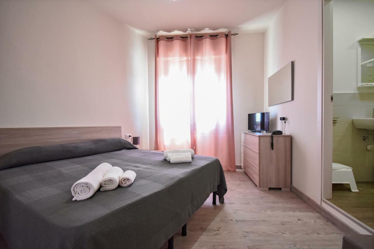 Hotel La Pineta Карара Екстериор снимка